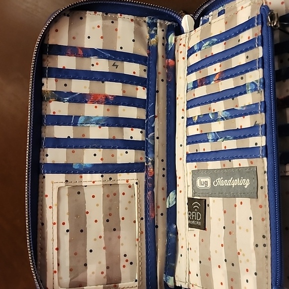 LUG Handspring Wristlet Blue Bouquet Convertible Wallet New - Picture 8 of 9